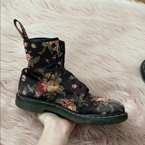 Rose combat boots - Picture 2 of 4